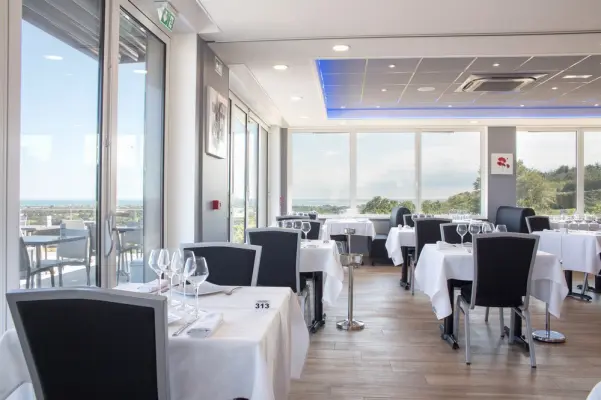 Le Panoramique - Salle restaurant