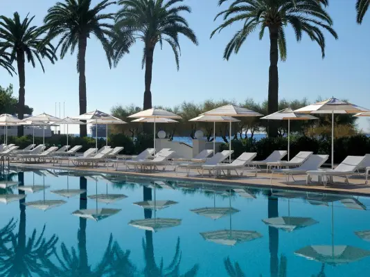 Monte Carlo Beach Hotel - Pool