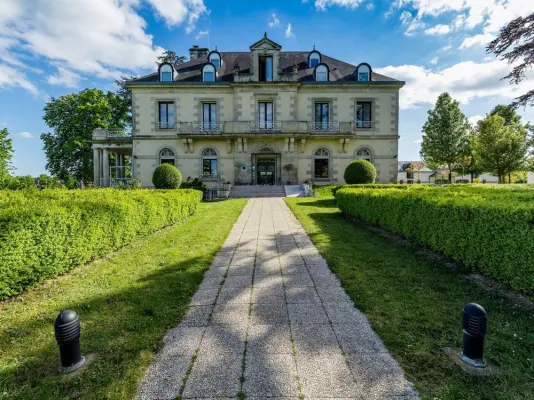 Garrigae Beauvoir Manor in Mignaloux-Beauvoir