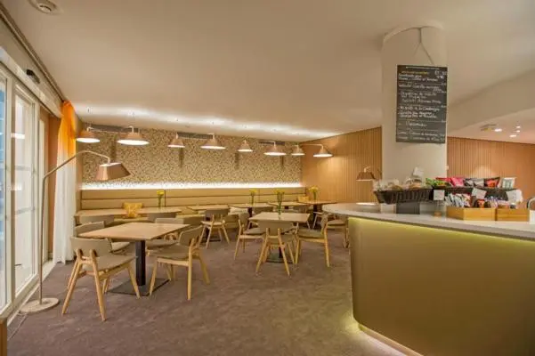 Etoile Business Center - Etoile Café