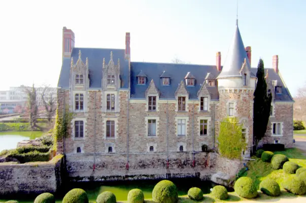 Castello di Briacé - Sede del seminario a Le Landreau (44)