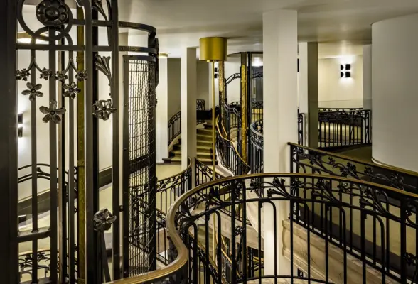 Kimpton St Honoré Paris - Escaliers