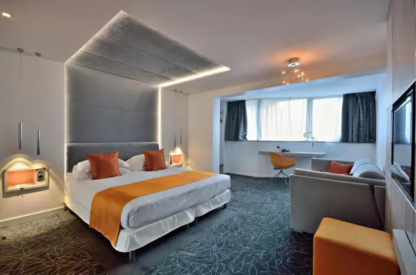 Hotel Cezanne and SPA - Accommodation