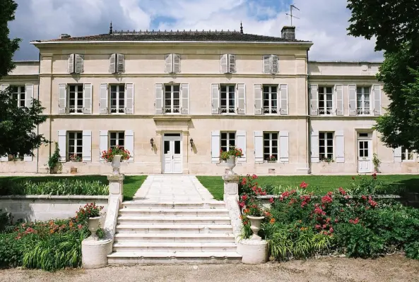 Schloss Schloss Mesnac - Charente Seminarburg
