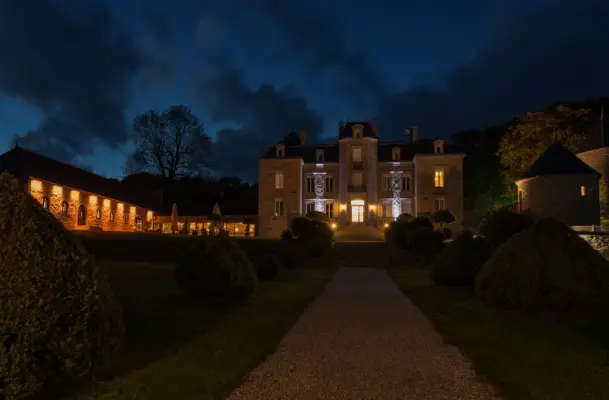 Manor of Kerhuel - By night