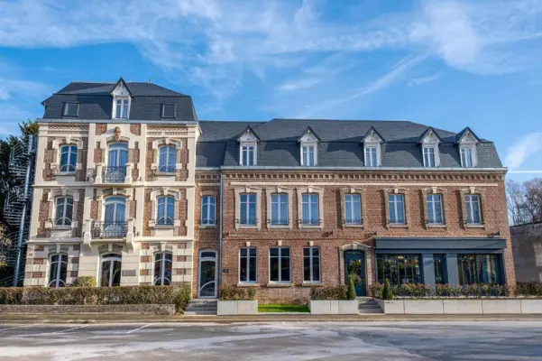 Mayrena Hôtel - Façade