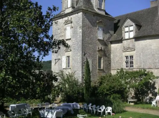 Chateau de Cenevieres - Façade