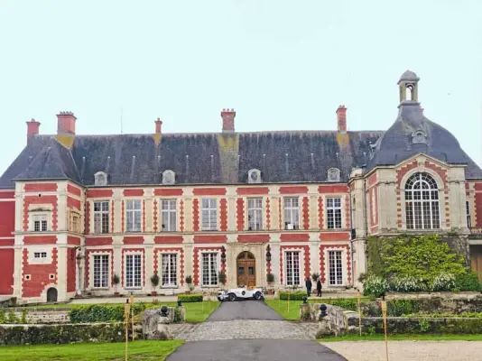 Chateau de Lesigny in Lesigny