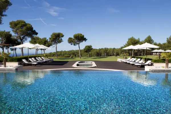 Hotel e Spa du Castellet - piscina