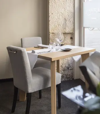 Aromatique Restaurant - Table