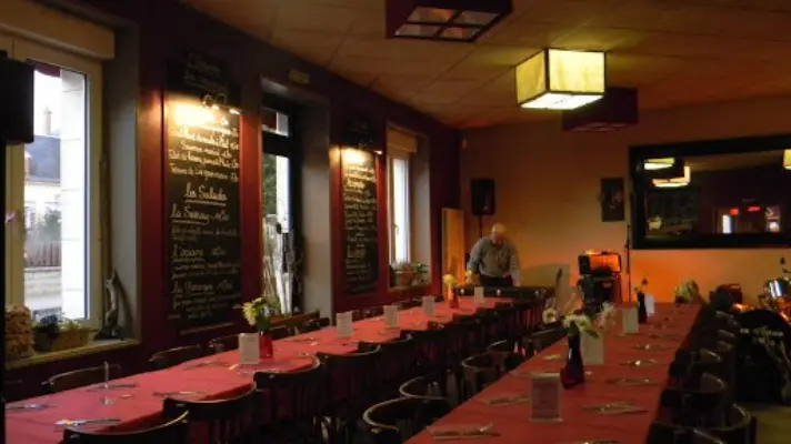 Le Bouchon de Sassay - Salle du restaurant