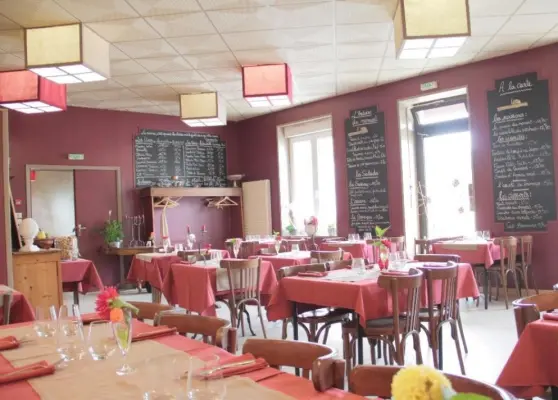 Le Bouchon de Sassay - Salle du restaurant