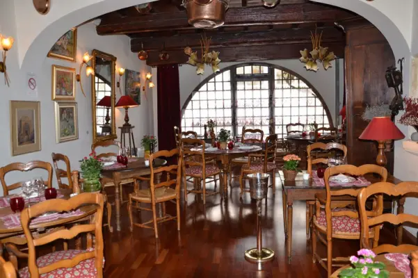 Ou Ravi Prouvencau - Salle restaurant