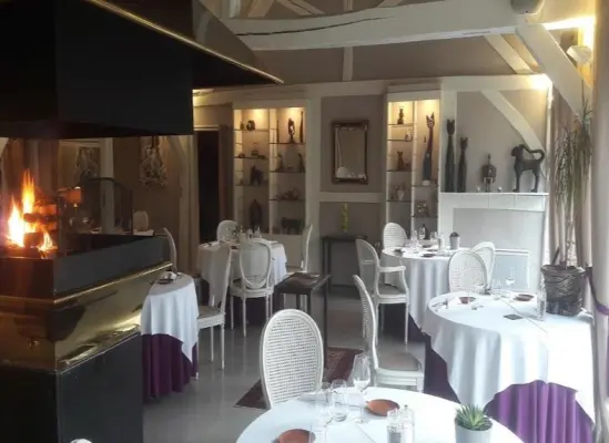 Auberge de Sainte Maure - Salle restaurant