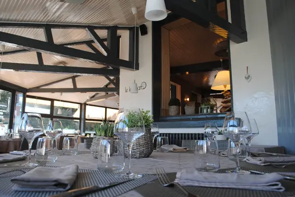 Le Lamparo Restaurant - Table