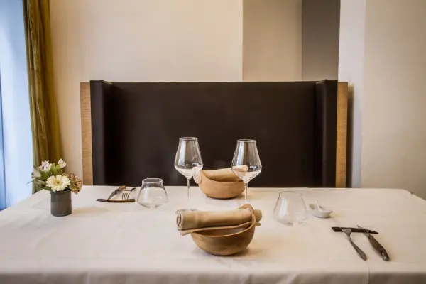Pastis Restaurant - Table