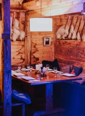 La Cabane Restaurant d'altitude - Table