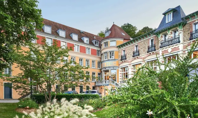 Le Grand Hôtel, The Originals Relais à Évaux-les-Bains