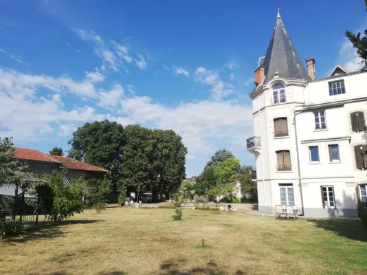 Château Les 4 Saisons - Lugar para seminarios en SAINT-CIRGUES-SUR-COUZE (63)