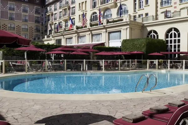 Hotel Royal Barrière - Piscine
