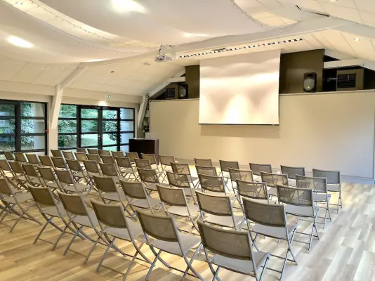 Chateau de Beaussais - Sala seminari con vista mare in conferenza