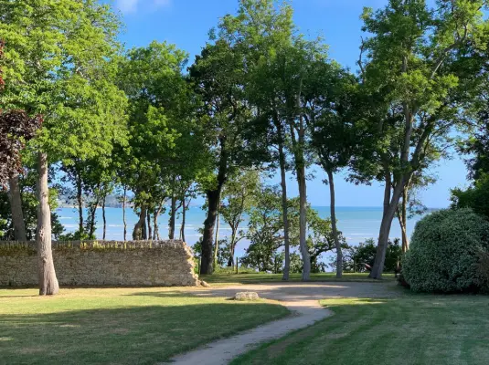 Chateau de Beaussais - Vue mer de la salle Ebihens
