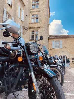 Chateau de Mons en Armagnac - Accueil club de motos