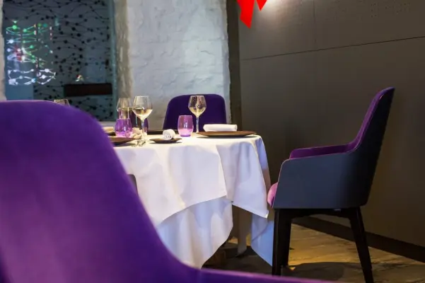 Hôtel Restaurant La Chaumière - Table