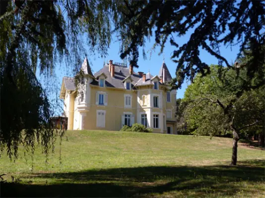 Domaine des Soyeux - Lieu de séminaire à Saint-Julien-Molin-Molette (42)