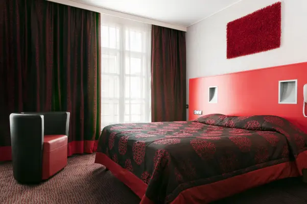 Le Grand Hôtel de Valenciennes - Chambre rouge